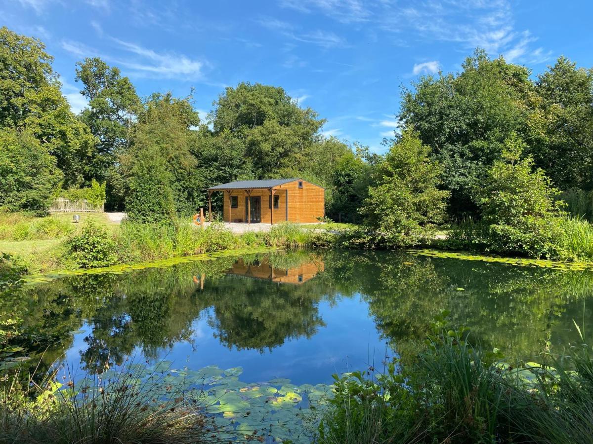 Kingfisher Cabin - Wild Escapes Wrenbury Off Grid Glamping - Ages 12 And Over Baddiley 外观 照片